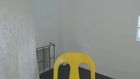 Snapshot of yosufloversweet chatting on 02/04/25, 11:59 fin online show from 02/04/25, 11:59