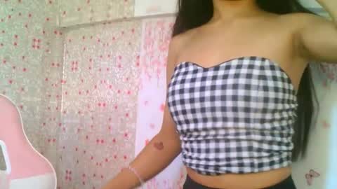 Snapshot of yosufloversweet chatting on 09/15/25, 05:29 fin online show from 09/15/25, 05:29