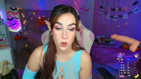 Snapshot of you_angel__ chatting on 10/22/25, 05:19 Ana online show from 10/22/25, 05:19