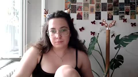 Snapshot of you_aurora chatting on 07/06/26, 05:15 Aurora online show from 07/06/26, 05:15