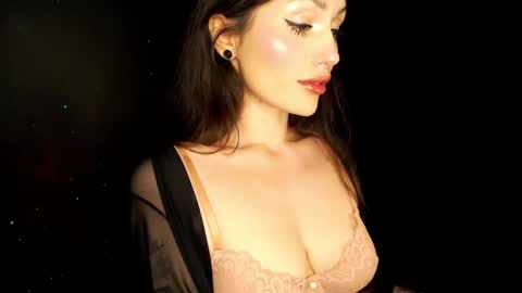 Snapshot of you_deserve chatting on 12/09/24, 06:35 Sophie online show from 12/09/24, 06:35