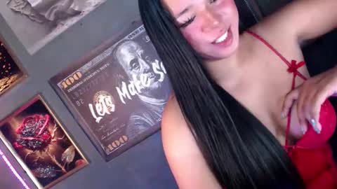 Snapshot of you_should_try chatting on 11/24/25, 05:07 Denice online show from 11/24/25, 05:07