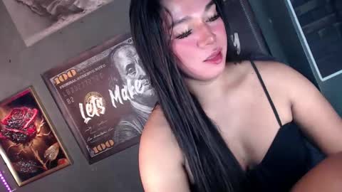 Snapshot of you_should_try chatting on 12/20/25, 02:18 Denice online show from 12/20/25, 02:18