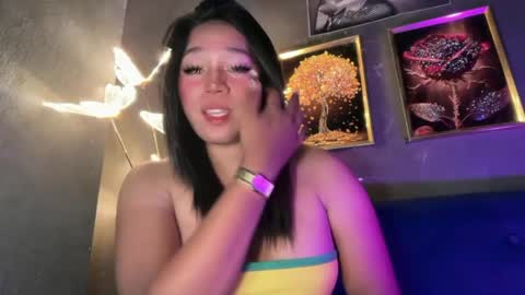 Snapshot of you_should_try chatting on 05/20/26, 09:15 Denice online show from 05/20/26, 09:15