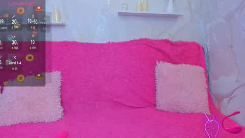 Snapshot of youbabycum25 chatting on 11/30/25, 06:23 Nicol online show from 11/30/25, 06:23