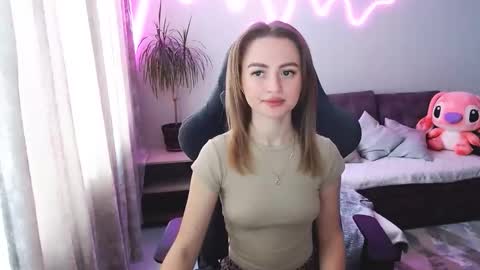 Bella online show from 04/10/26, 07:35