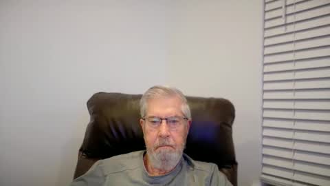 Colorado Guy Straight online show from 01/14/26, 01:50