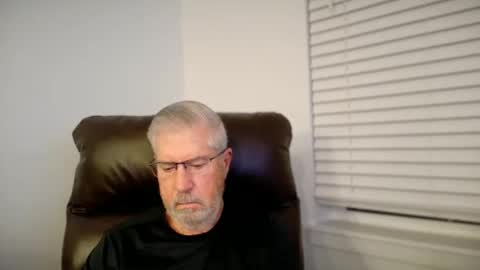 Colorado Guy Straight online show from 02/19/26, 05:36