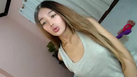 HAPPY BIRTHDAY TO ME online show from 12/05/24, 05:37