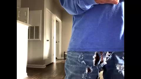 Snapshot of youneverknowimight2 chatting on 10/21/25, 05:35 kindahorny online show from 10/21/25, 05:35