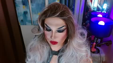 QUEEN MADISON  online show from 04/02/26, 06:22