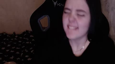 your_8a8y online show from 12/11/24, 06:20