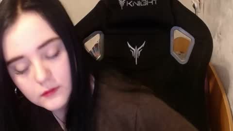 your_8a8y online show from 01/16/25, 03:02