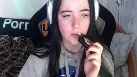 your_8a8y online show from 11/19/25, 09:20