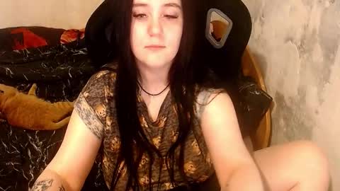 your_8a8y online show from 03/06/26, 01:24