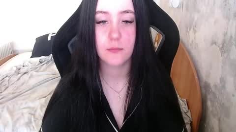 your_8a8y online show from 04/16/26, 05:19