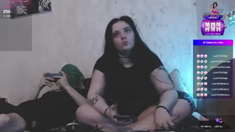 Snapshot of your_8a8y chatting on 06/30/26, 04:52 your_8a8y online show from 06/30/26, 04:52