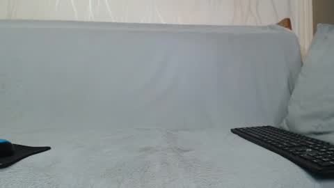 Snapshot of your____candy chatting on 12/19/25, 02:24 your____candy online show from 12/19/25, 02:24