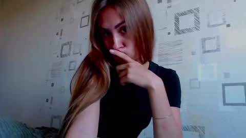 Snapshot of your_ameliaa chatting on 06/27/26, 03:06 Amelia online show from 06/27/26, 03:06