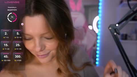 Julia Please Thumbs up me   online show from 01/12/25, 07:11