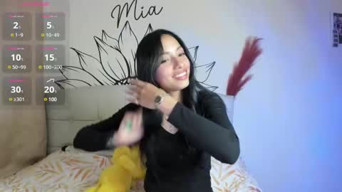 Snapshot of your_beck chatting on 02/08/25, 04:03 mia3 online show from 02/08/25, 04:03