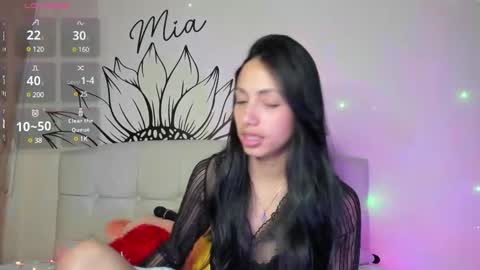 Snapshot of your_beck chatting on 02/10/25, 01:24 mia3 online show from 02/10/25, 01:24