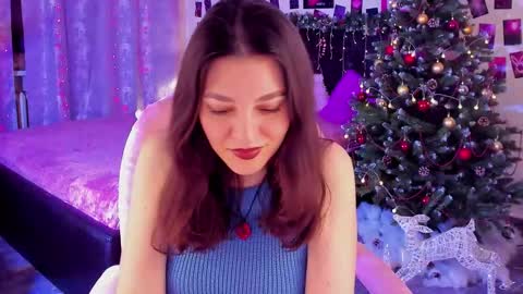 Snapshot of your_blackthorn chatting on 12/03/25, 03:10 Roxanne online show from 12/03/25, 03:10