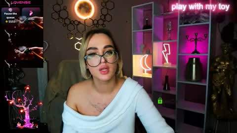 your bunny12 online show from 11/25/25, 02:28