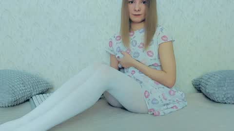 Snapshot of your_caramelka chatting on 01/07/25, 07:52 Lily online show from 01/07/25, 07:52