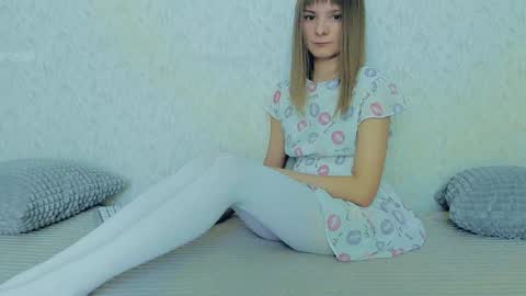 Snapshot of your_caramelka chatting on 01/29/25, 11:20 Lily online show from 01/29/25, 11:20
