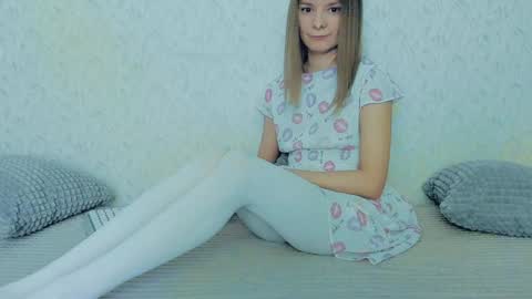 Snapshot of your_caramelka chatting on 02/07/25, 12:06 Lily online show from 02/07/25, 12:06