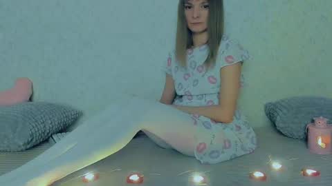 Snapshot of your_caramelka chatting on 02/16/25, 10:43 Lily online show from 02/16/25, 10:43