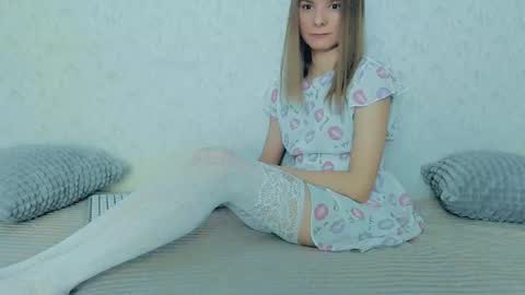 Snapshot of your_caramelka chatting on 02/26/25, 12:47 Lily online show from 02/26/25, 12:47