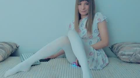 Snapshot of your_caramelka chatting on 09/12/25, 09:42 Lily online show from 09/12/25, 09:42