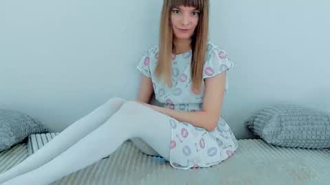 Lily online show from 12/21/25, 04:19