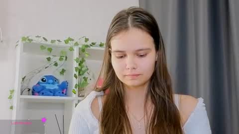 Snapshot of your_casual_vibes chatting on 02/06/26, 02:53 Julia Next stream online show from 02/06/26, 02:53