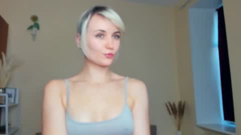 Snapshot of your_desssert chatting on 07/14/26, 05:29 Lina online show from 07/14/26, 05:29
