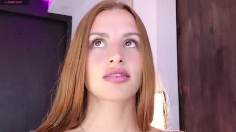 Snapshot of your_dream1217 chatting on 02/19/25, 12:14 Valery online show from 02/19/25, 12:14