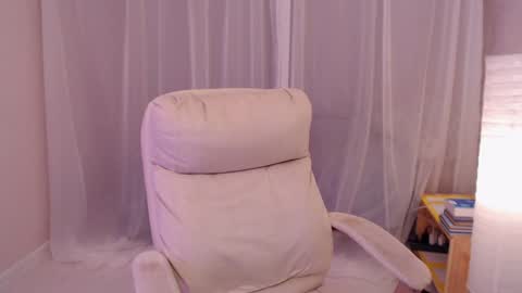 Snapshot of your_freya chatting on 02/08/25, 12:17 Freya online show from 02/08/25, 12:17