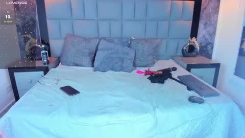 Snapshot of your_lady_milf chatting on 06/11/26, 12:32 your_lady_milf online show from 06/11/26, 12:32