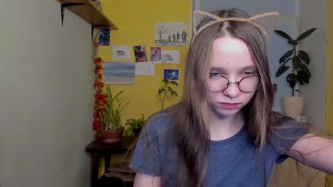 Snapshot of your_leslie chatting on 12/28/24, 07:11 Leslie online show from 12/28/24, 07:11