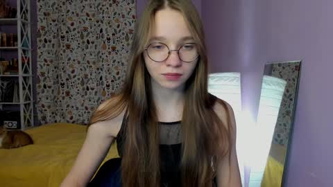 Snapshot of your_leslie chatting on 01/15/25, 06:08 Leslie online show from 01/15/25, 06:08