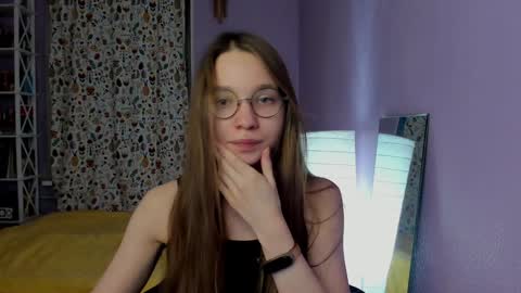 Snapshot of your_leslie chatting on 01/17/25, 04:28 Leslie online show from 01/17/25, 04:28