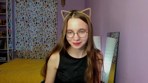 Snapshot of your_leslie chatting on 01/20/25, 11:13 Leslie online show from 01/20/25, 11:13