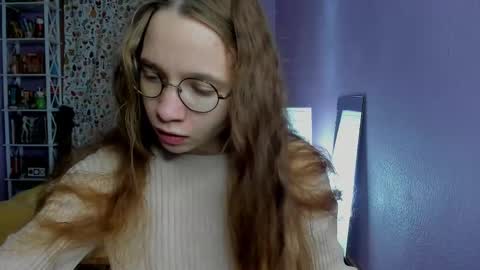 Snapshot of your_leslie chatting on 11/14/25, 05:33 Leslie online show from 11/14/25, 05:33