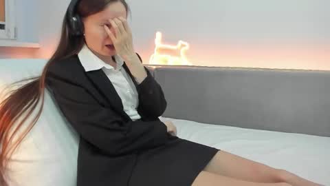 Snapshot of your_librarian chatting on 02/02/26, 02:54 Your Librarian online show from 02/02/26, 02:54