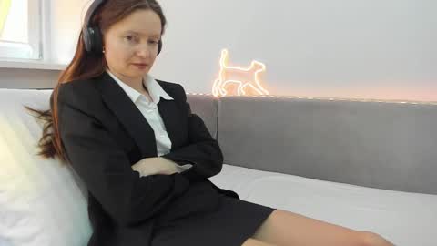 Snapshot of your_librarian chatting on 03/24/26, 12:21 Your Librarian online show from 03/24/26, 12:21