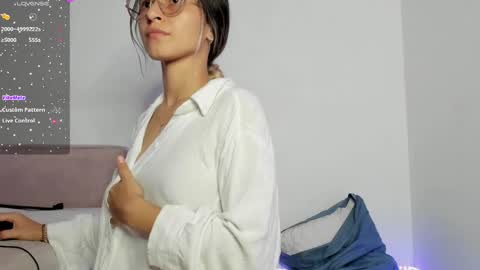 Snapshot of your_lilacute1 chatting on 02/09/25, 10:31 Lila online show from 02/09/25, 10:31