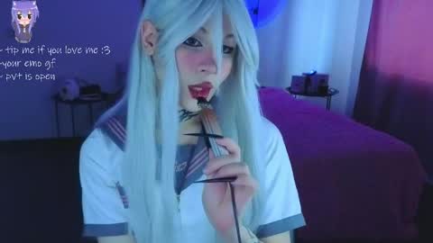 Snapshot of your_little_eva chatting on 05/26/26, 03:19 Eva online show from 05/26/26, 03:19