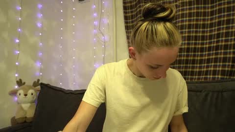 Meri  online show from 04/05/26, 08:17